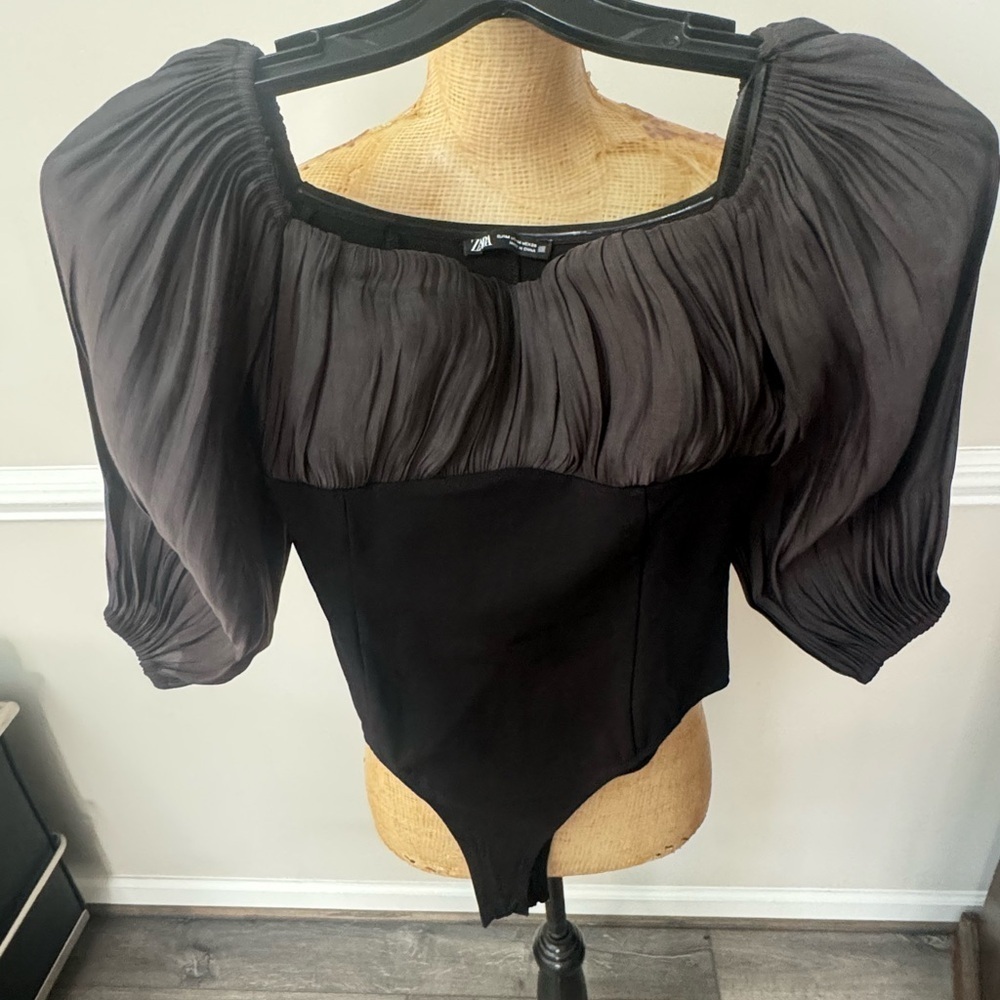Zara‎ body M